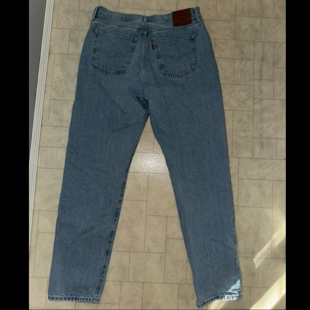 Levi’s Straight Leg Jeans